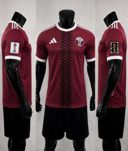 طقم منتخب قطر – تصميم عنابي مميز