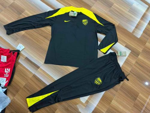 طقم الاتحاد سويتر مع سروال طويل 2026