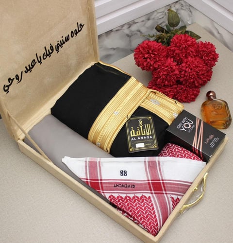 طقم رجالي فاخر مع شماغ وعطر – هدية مثالية لكل مناس...