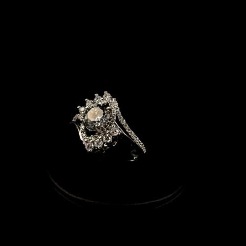 Our necklace decorated with zircon.. silver 925.....