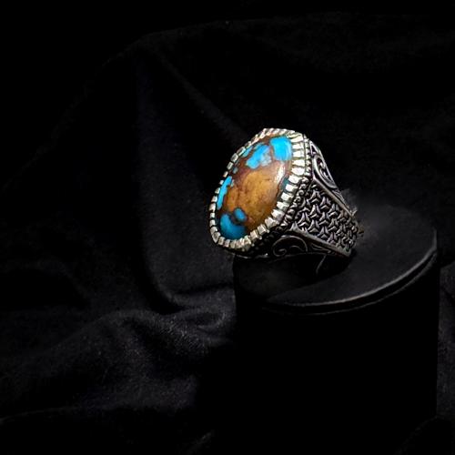 Firooz Sinaawi jewelry maker Aref Fadda 990..size (9.5 US)..length of the stone (22.3)..width of the stone (16)