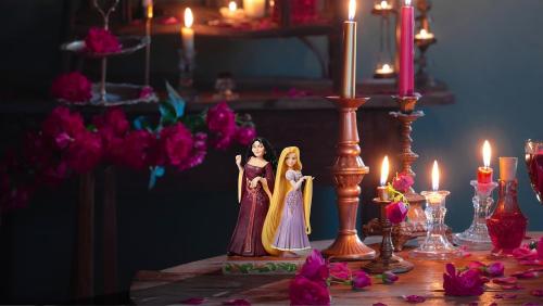 مجسم رابونزيل وماذر جوثيل