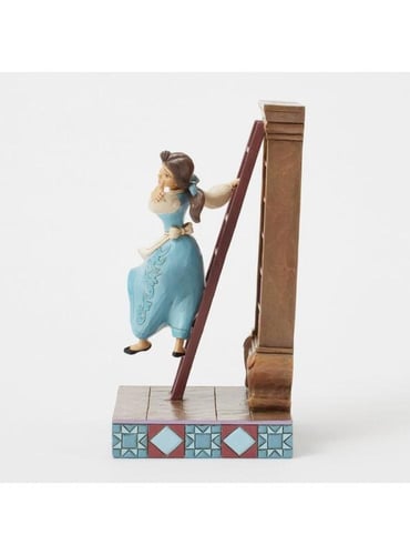 مجسم بيل في عالم الكتب - الجميلة والوحش