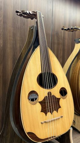 Fawzi oud, singer, pull
