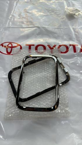 Decorative frames for the Land Cruiser VX.R 2003-2...