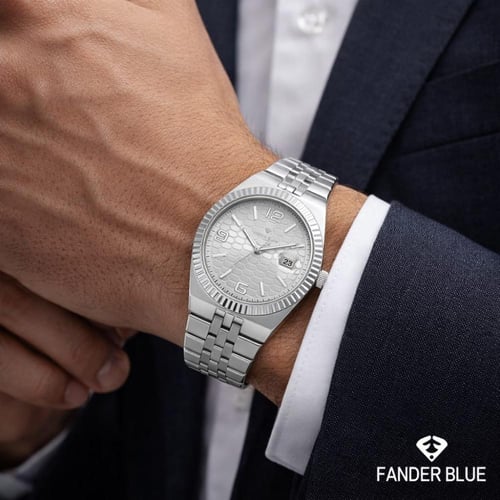 ساعة ماركة فاندربلو