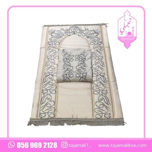 طقم عرايسي جميل: سجادة مبطنة اسفنج: ثوب قطن سحاب م...