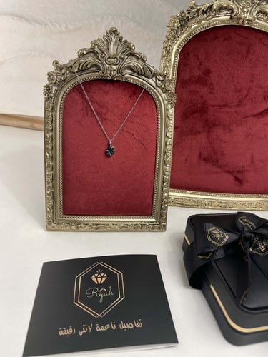 عقد داليا - أخضر