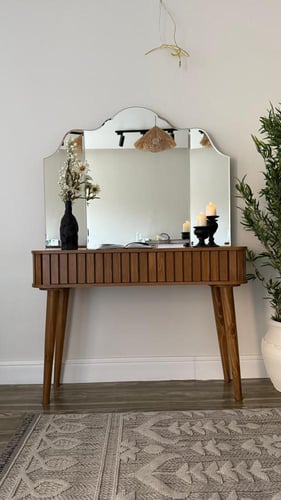 تسريحة كلاسيك خشب