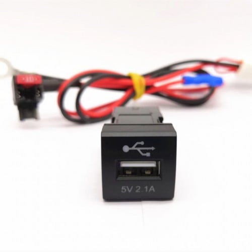 منفذ USB تويوتا جديد