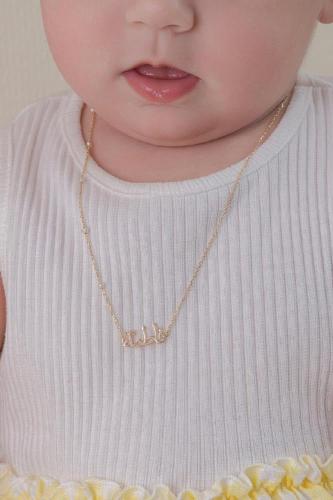 قلادة بالاسم زركون باللؤلؤ