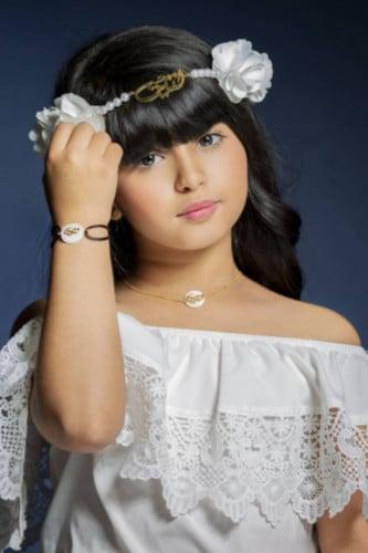 تاج بناتي بالاسم مع الورد