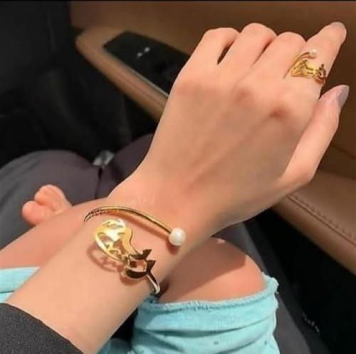 اسوارة نسائية