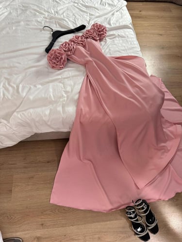 فستان ابتهال