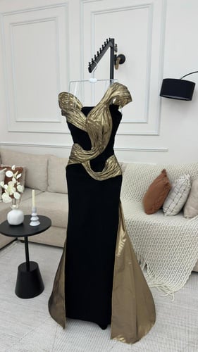 فستان كريمة