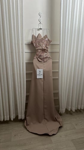 فستان بثينه الانيقه