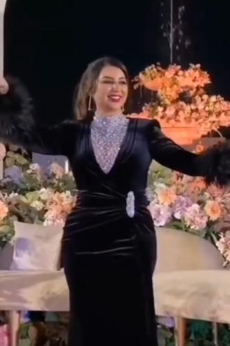 فستان اسود سهره مخمل