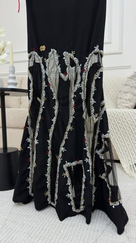 فستان في ان