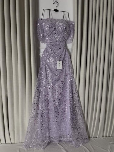 فستان نورا الانيقه