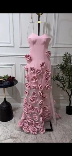 فستان هنادي