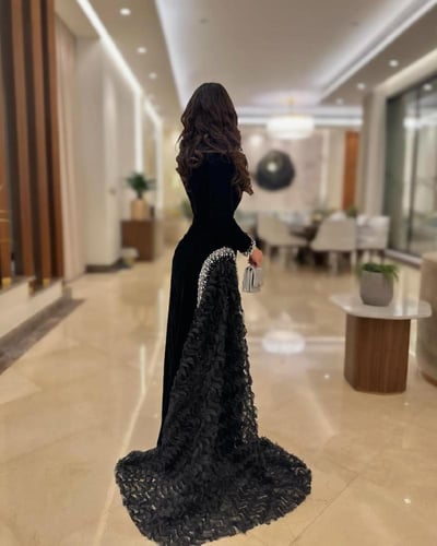 فستان اسود دانتيل