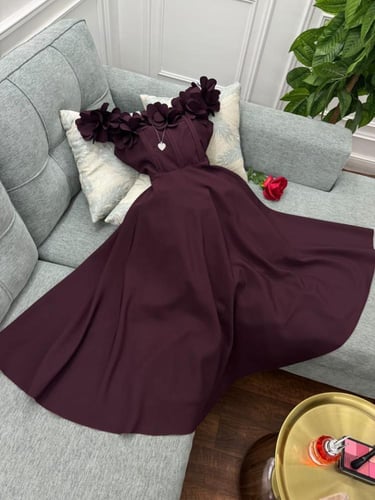 فستان ابيض للسن المحير