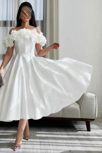 فستان ابيض للسن المحير