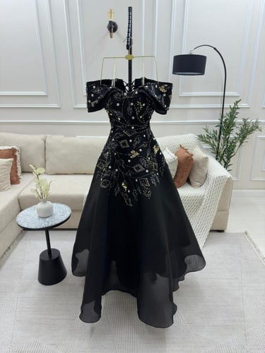 فستان اسود جازار