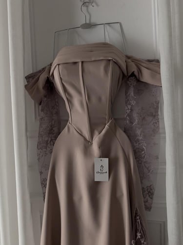 فستان اكيز الانيقه