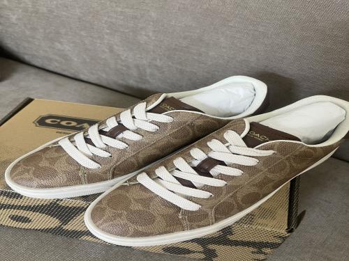 شوز كوتش - مقاس 6.5 امريكي -37 اوروبي