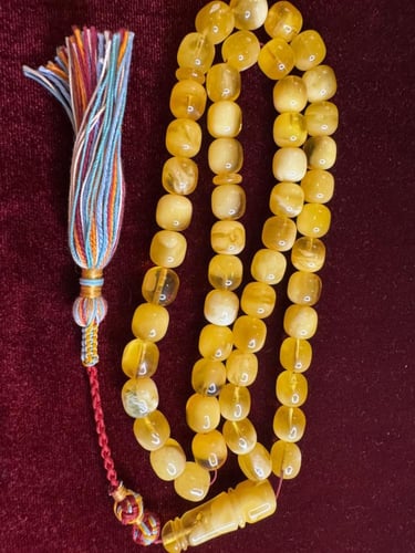 كهرمان تفاحي منوصف