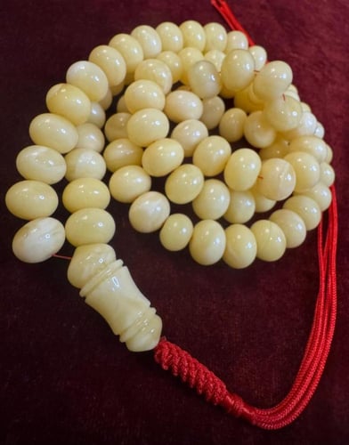 كهرمان فرز ذروي غاية في الفخامة خامة جميلة