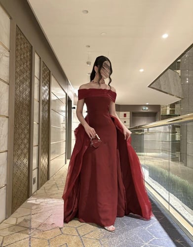 فستان سهره عودي باربي ذيل جازار ملكي من miar fashi...