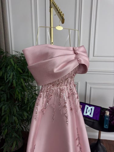 فستان سهره انيق كلفة مشجرة