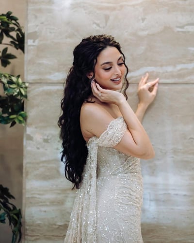 فستان لمى بتصميم فاخر