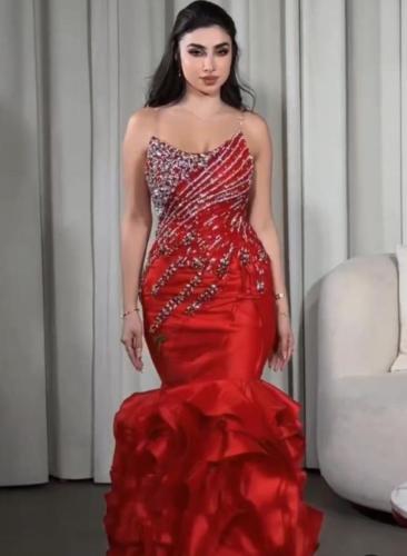 فستان سهره أححمر ميكادو تطريز يدوي من Mair Fashion