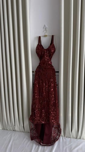 فستان سهره عودي مطرز بخرز رااقي من Mair Fashion