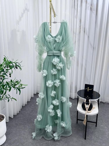 فستان تيفاني باربي مع تل فاااخر من Mair Fashion