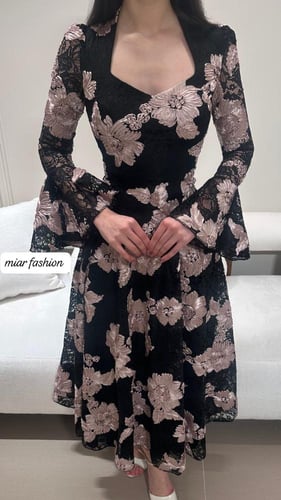 فستان أسود دانتيل مورد فاخر من Miar Fashion