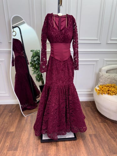 فستان عودي دانتيل من Mair Fashion