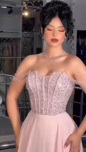 فستان سهرة وردي ناعم بتصميم أنثوي/ Mair Fashion