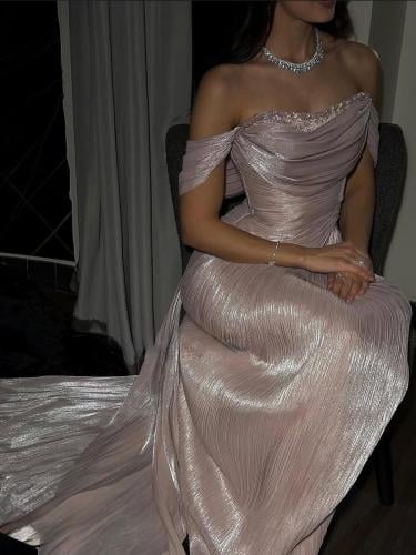فستان كرنكل تطريز يدوي متفن من Miar Fashion