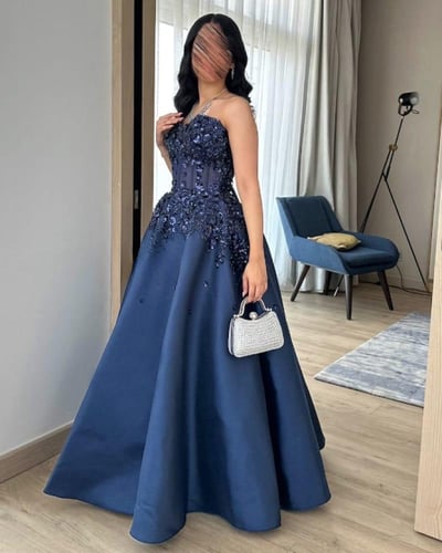 فستان سهره كحلي من خامه الميكادو تطريز كلفه خرز يد...