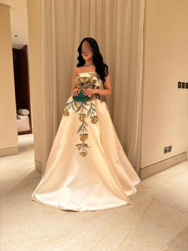 فستان سهرة فاخر خامة ميكادو