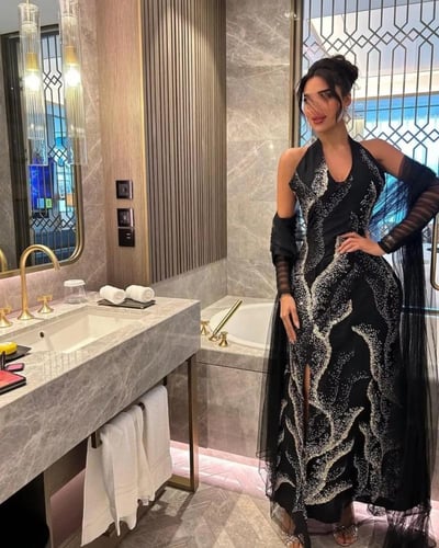 فستان كلفه سهره بطانه باربي أكمام وشال تل من Mair...