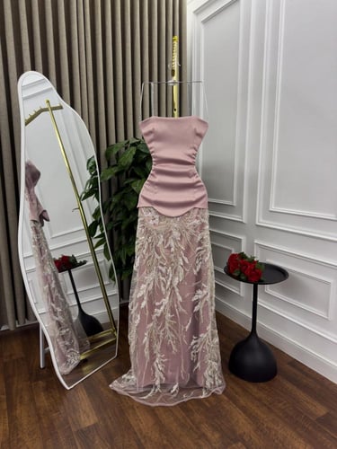 فستان لحمي كلفه تطريز من Mair Fashion