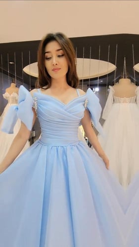 فستان نارين الملكي