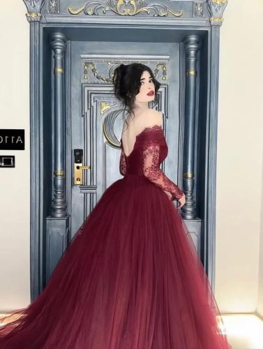 فستان سهرة أحمر تفاحي من قماش التل الكثيف miar fas...