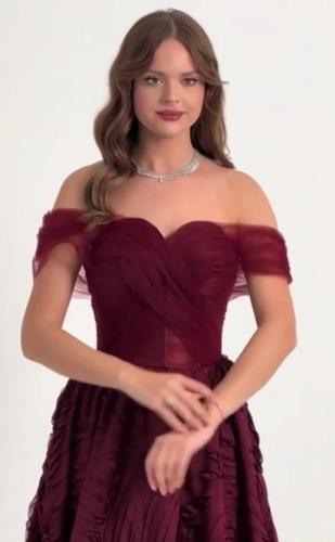 فستان سهره عودي تل دبل كلوش راااااقي من miar fashi...