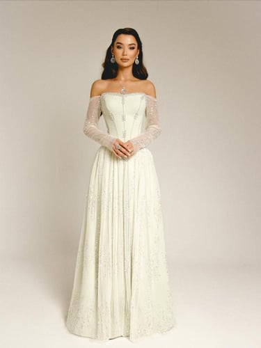 فستان سهره مطرز بكلفه خرز جميله بطانه باربي ناعمه...